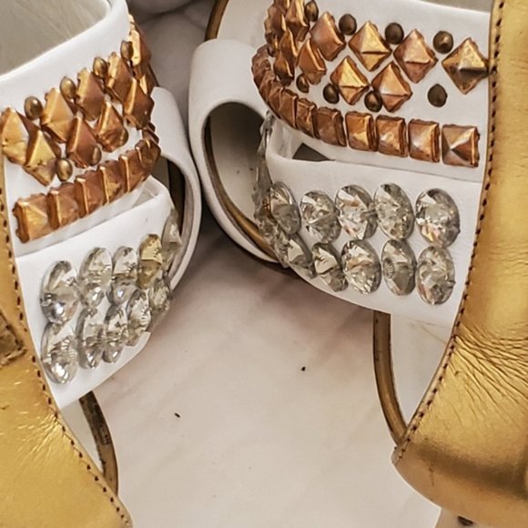 Stunning Giuseppe Zanotti Designer High Heel Studded shoes - Picture 5 of 6